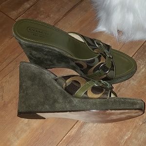 💖👡🤩✨ COACH SANDALS(sale)